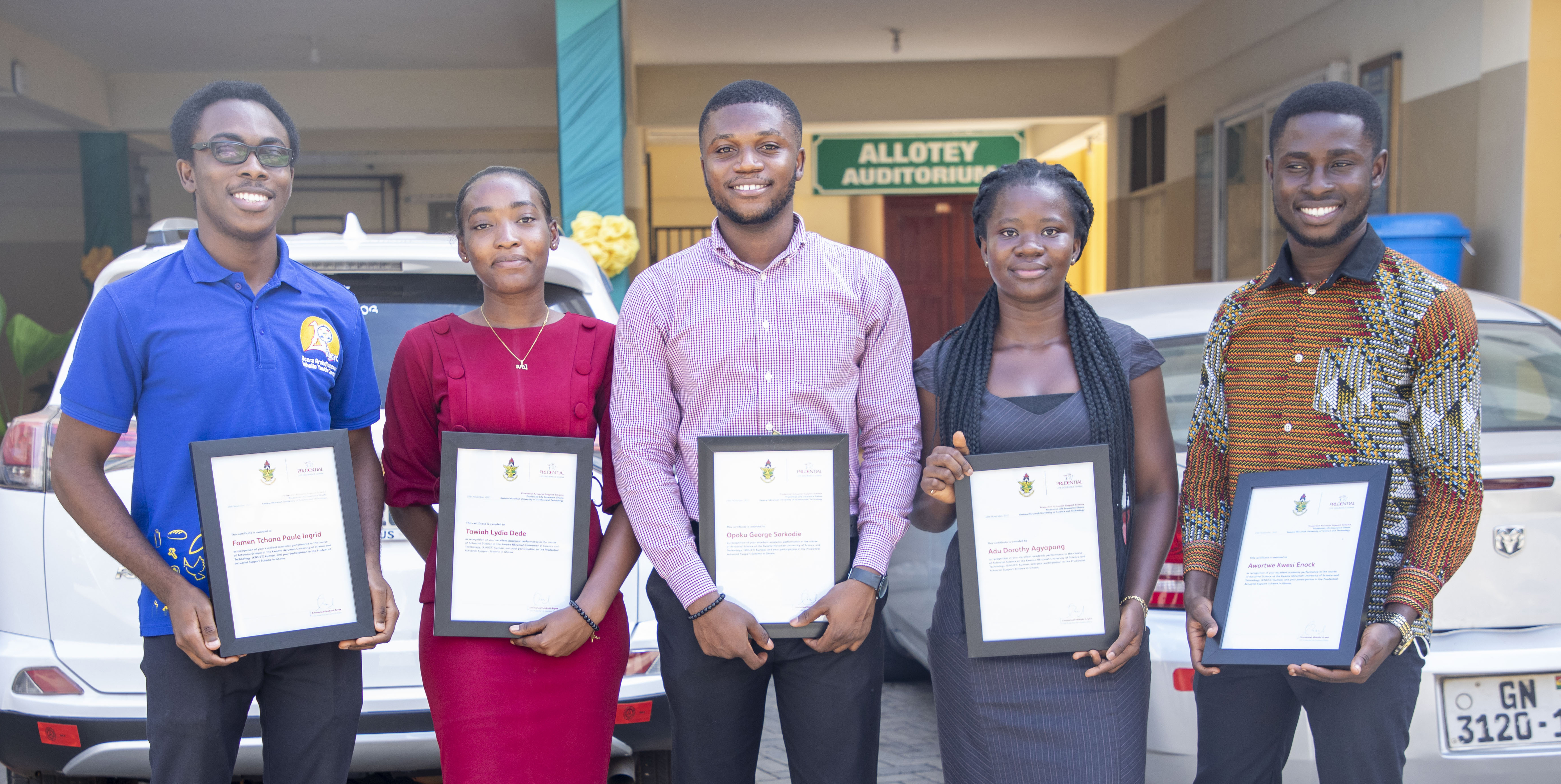 PRUDENTIAL LIFE INSURANCE AWARDS TOP 5 STUDENTS IN STATISTICS AND ACTUARIAL SCIENCE